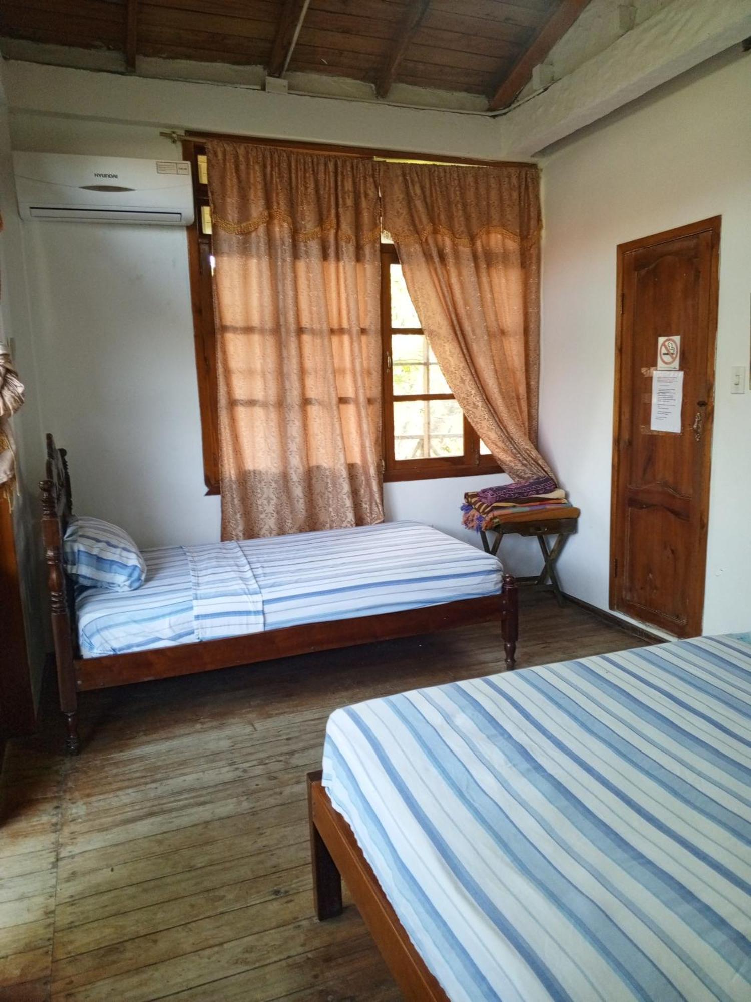 Bed And Breakfast Puerto López 外观 照片